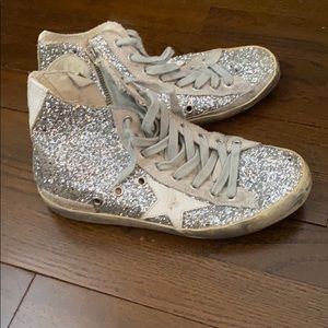 GOLDEN GOOSE